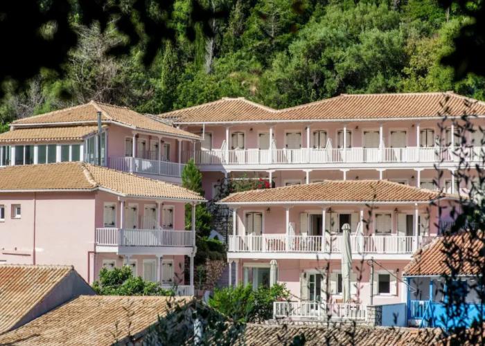 Ionis Hotel