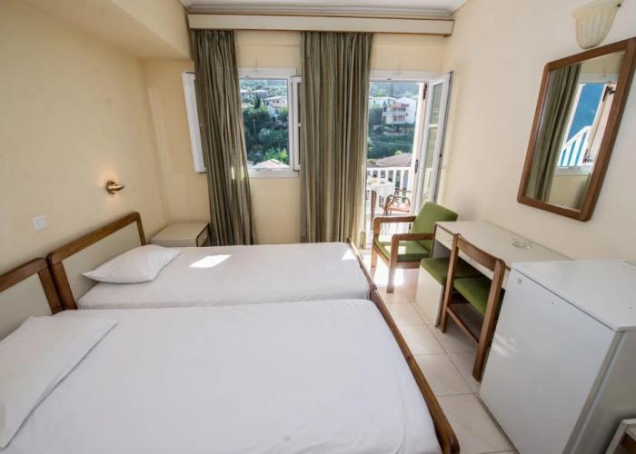 Ionis Hotel