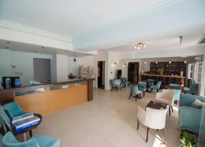 Ionis Hotel