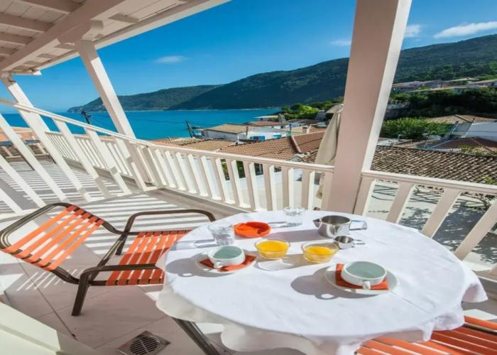 Ionis Hotel