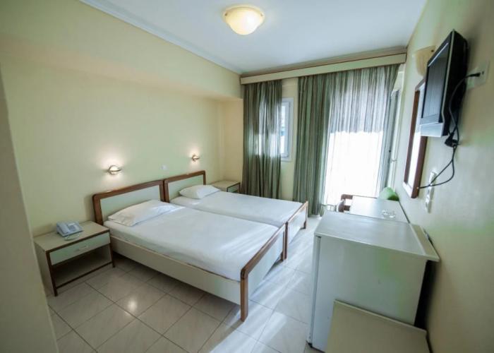Ionis Hotel