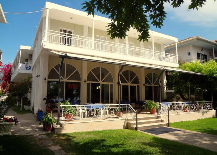 Avra Beach Hotel