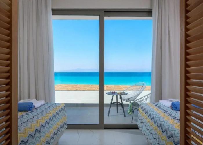 Avra Beach Hotel