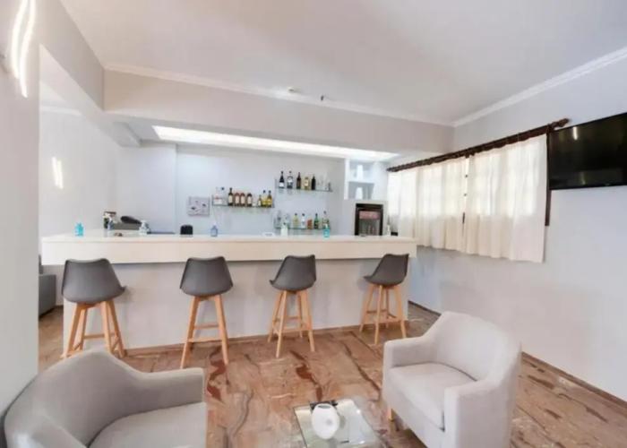 Hotel Nostos