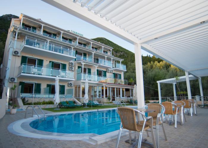 Oasis Hotel
