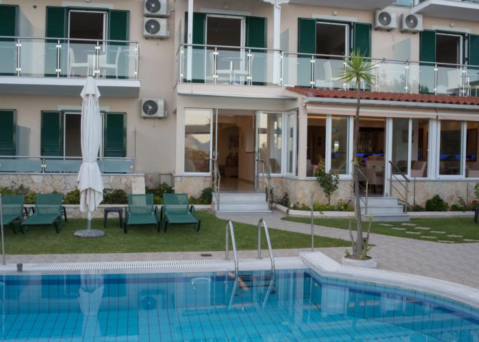 Oasis Hotel