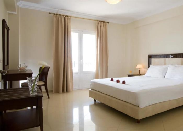 Royal Nidri Hotel & Apartments