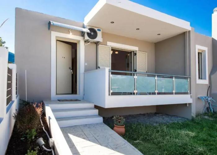 Bounatsa Studios & Apartments