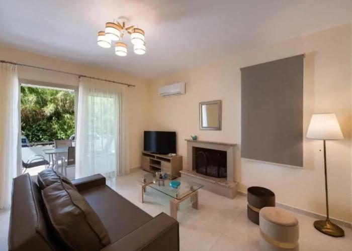 Bounatsa Studios & Apartments