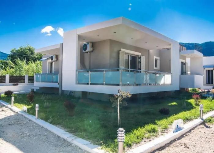 Bounatsa Studios & Apartments
