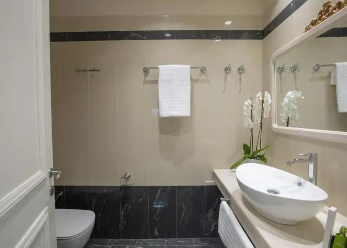 VK Luxury Suites - Private Parking - Adults Only