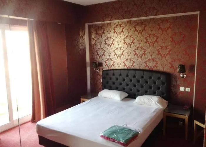 Kreoli Hotel