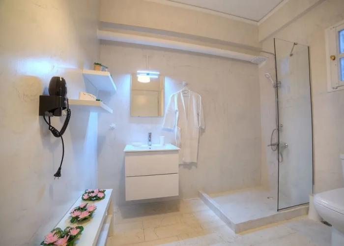 L' apartment blanc dans le centre de Glyfada