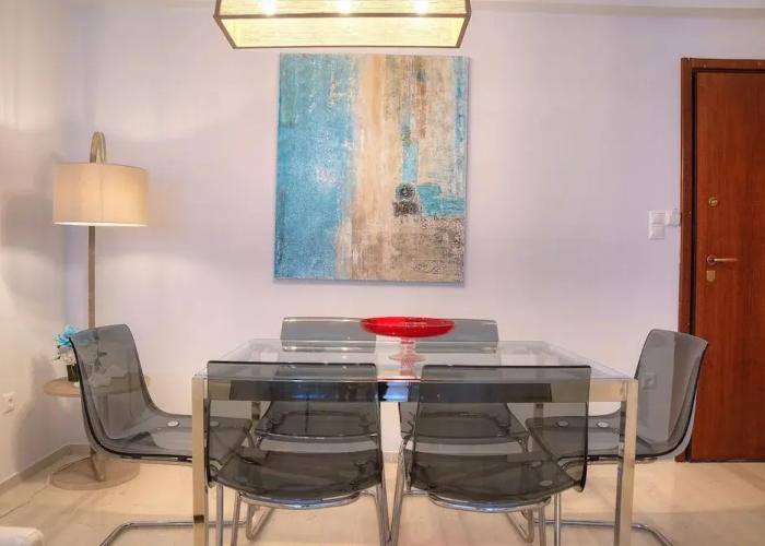 L' apartment blanc dans le centre de Glyfada