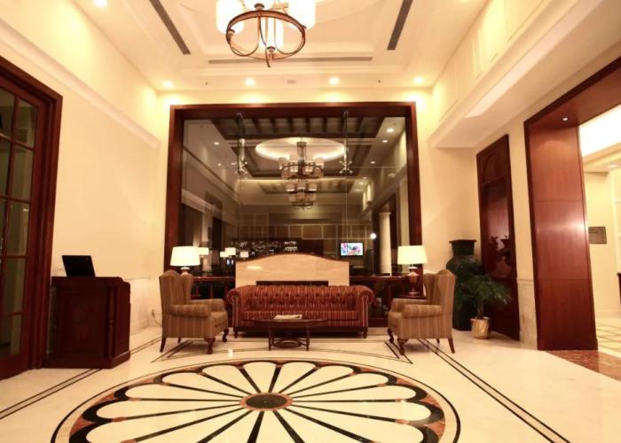 DLF Club 3