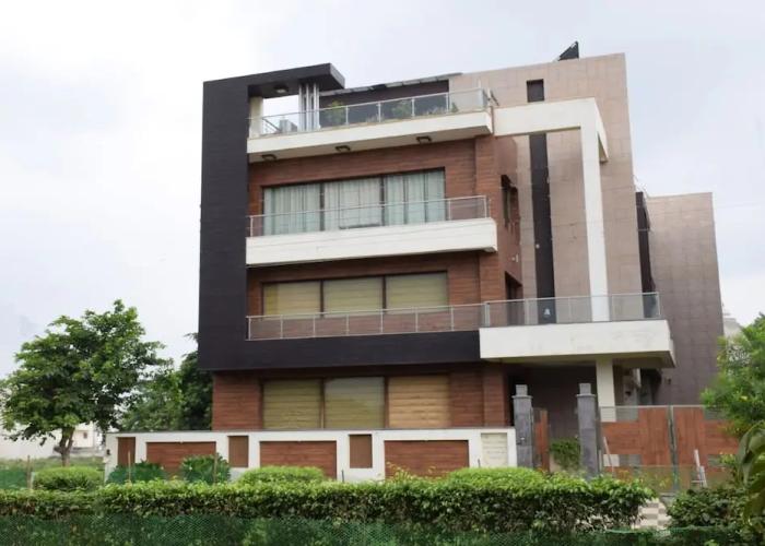 When In Gurgaon - Service Apartments near Medanta Medicity