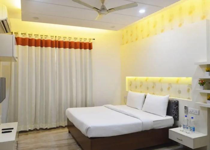 When In Gurgaon - Service Apartments near Medanta Medicity