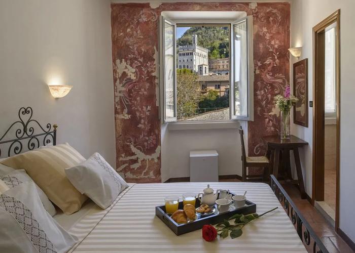 Hotel Porta Marmorea
