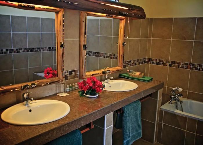 Voi Wildlife Lodge