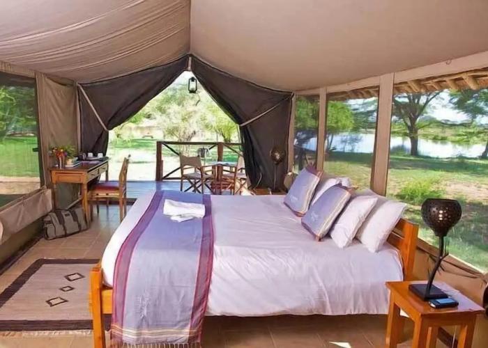 Voyager Ziwani Tented Camp