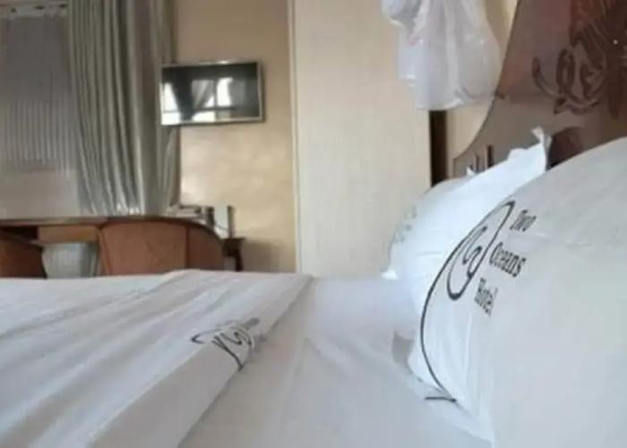 Two Oceans Hotel-Voi
