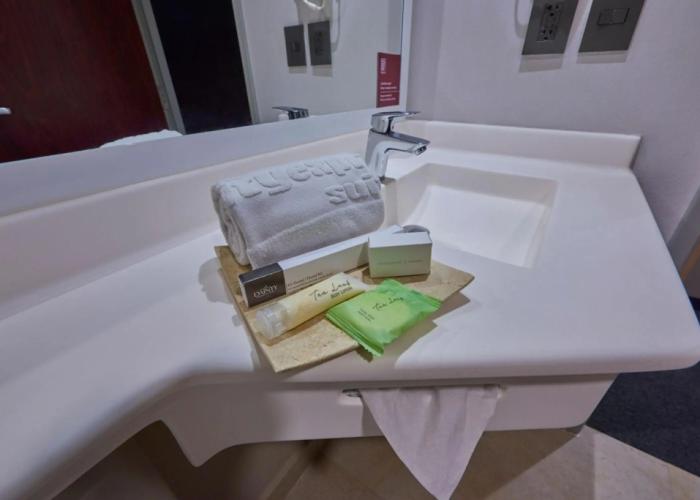City Express Suites by Marriott Toluca