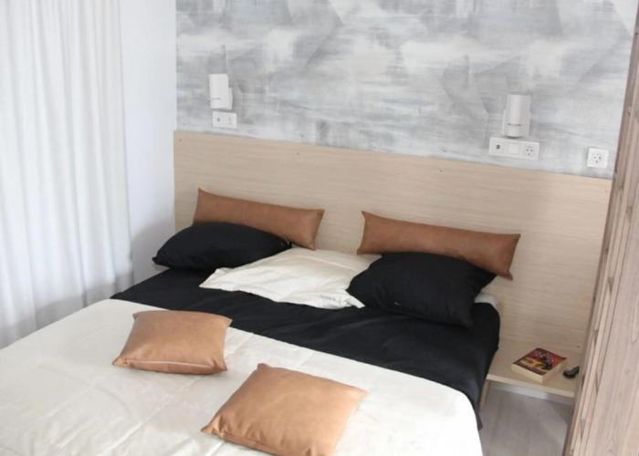 Modern Chalet With Wifi in Friesland