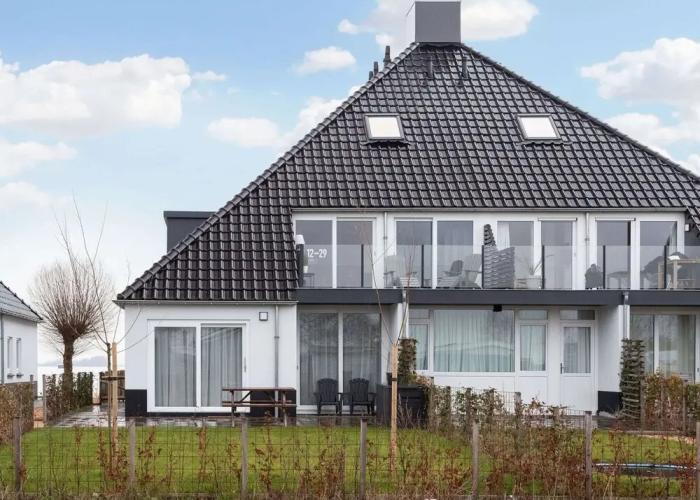 Modern Flat at the Sneekermeer Lake