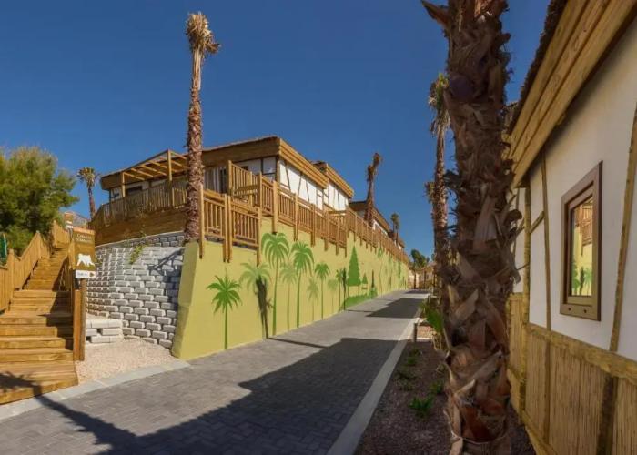 Magic Natura Animal, Waterpark & Polynesian Resort