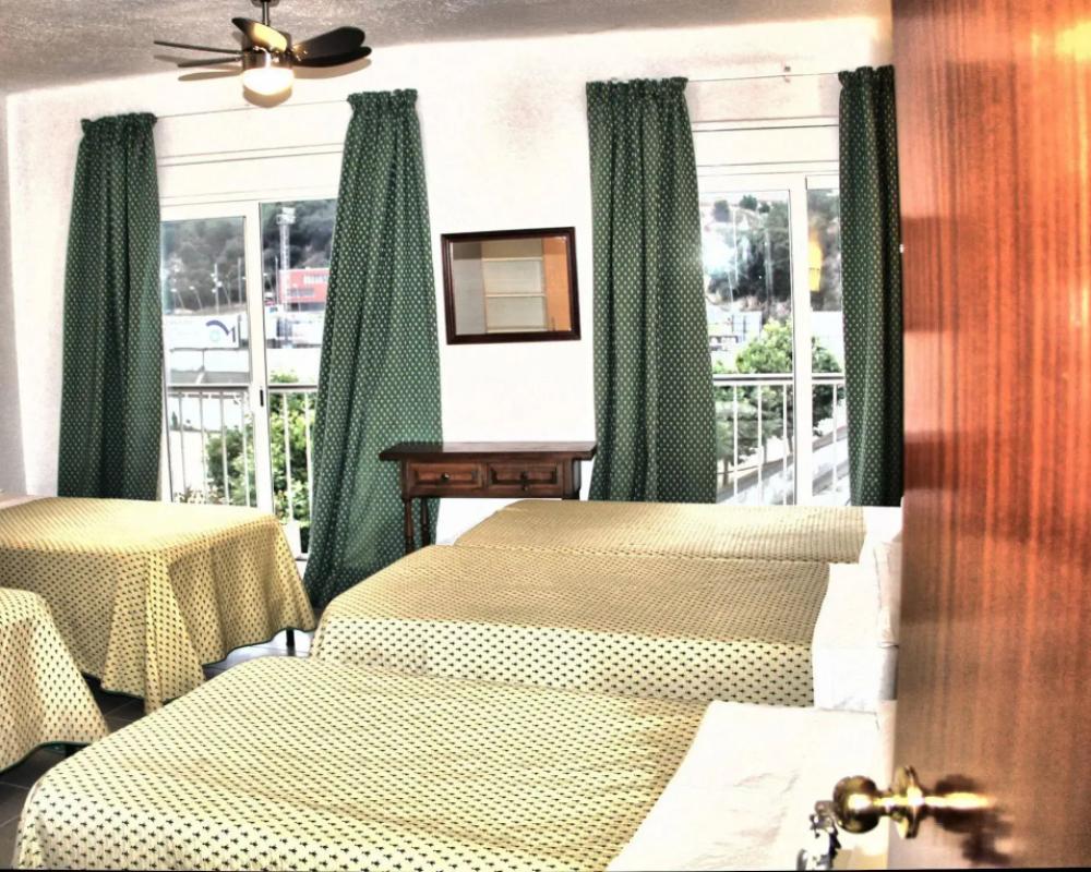 фото Hostal Isabel