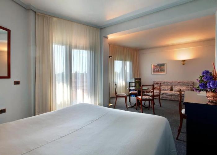 Hotel Rey Sancho Ramirez