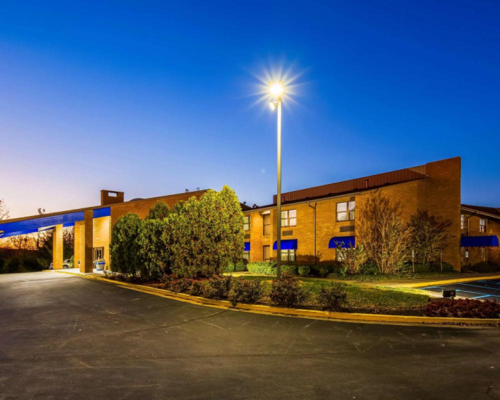 Red Roof Inn & Suites Lexington - Hamburg