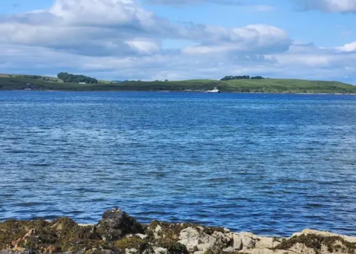 Captivating 2-bed Ground Floor Apartment in Largs