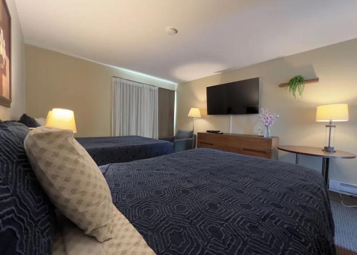 Monashee Motel