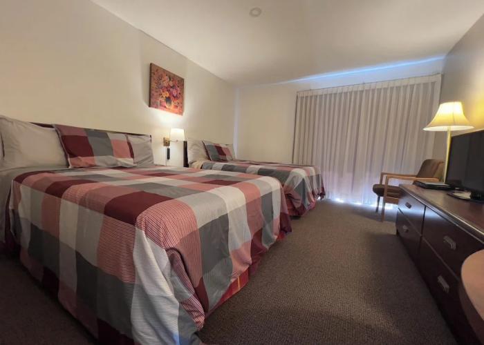 Monashee Motel