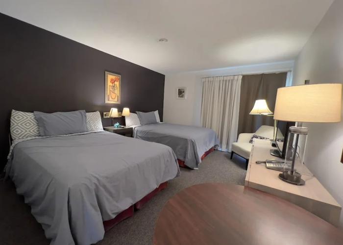 Monashee Motel