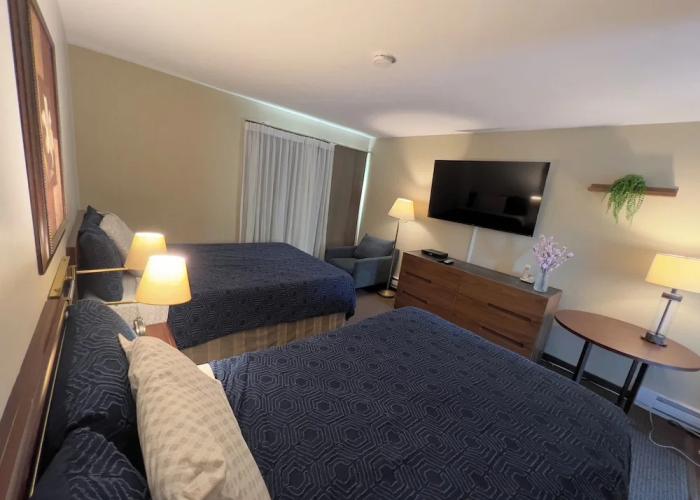 Monashee Motel