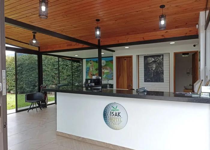 Isak Hotel & Golf Airport