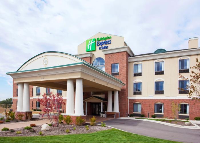Holiday Inn Express & Suites Howell by IHG
