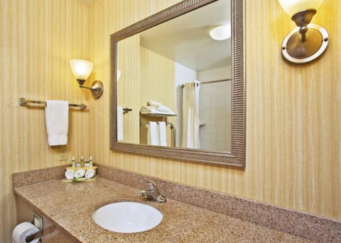 Holiday Inn Express & Suites Howell by IHG