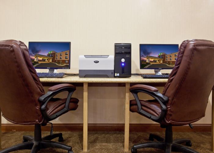 Holiday Inn Express & Suites Howell by IHG