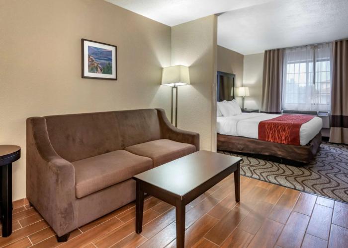 Comfort Inn & Suites