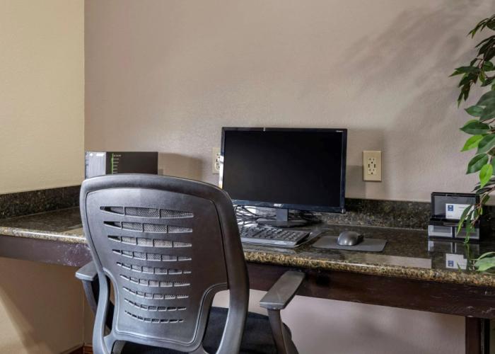 Comfort Inn & Suites