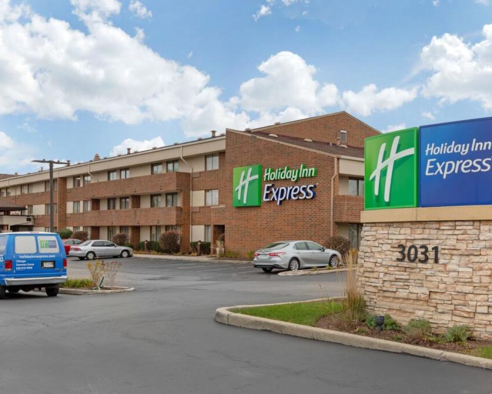 Holiday Inn Express Chicago-Downers Grove by IHG