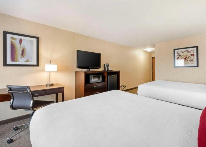 Best Western Plus Howe Inn