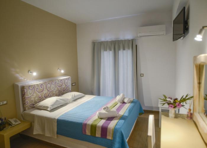 Hotel Omiros