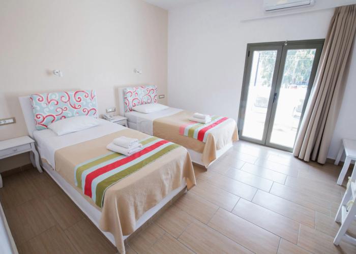 Hotel Omiros