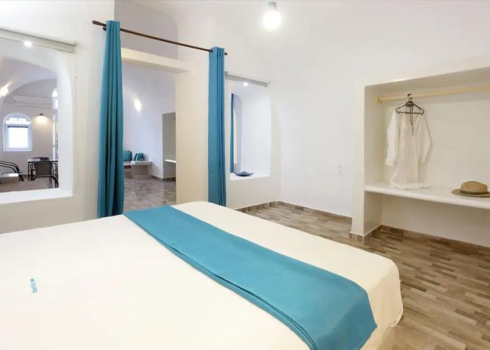 Church & Cave - Santorini Private Residences