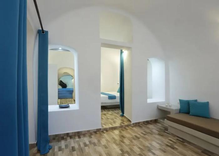 Church & Cave - Santorini Private Residences