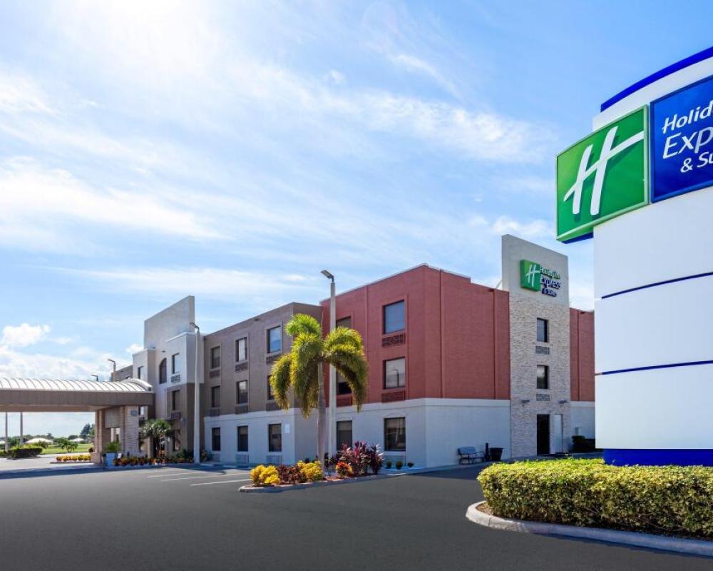 Holiday Inn Express Hotel & Suites Clewiston by IHG